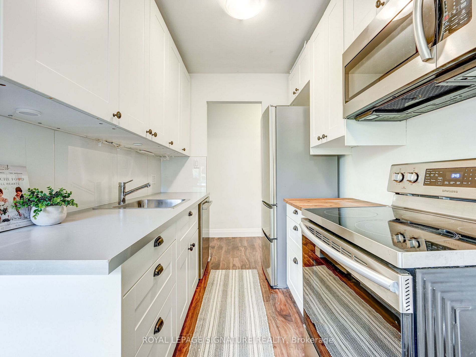40 Cavell Ave