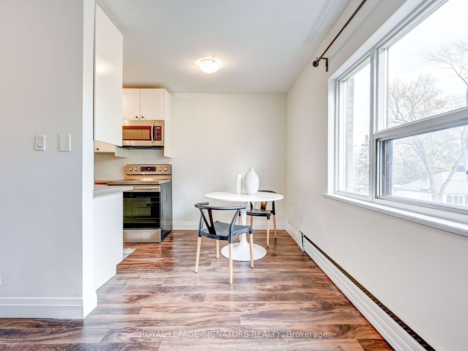 40 Cavell Ave