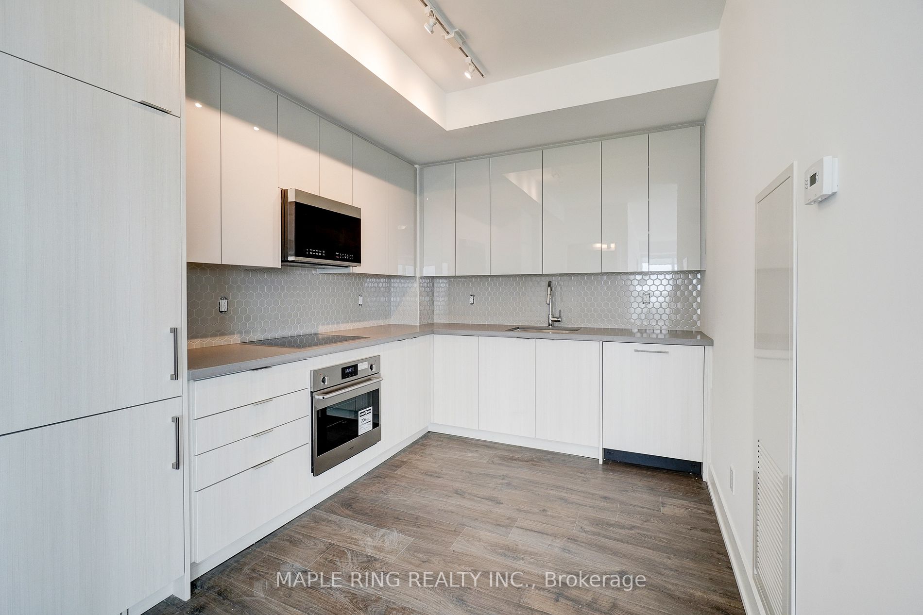 2481 Taunton Rd, #1102