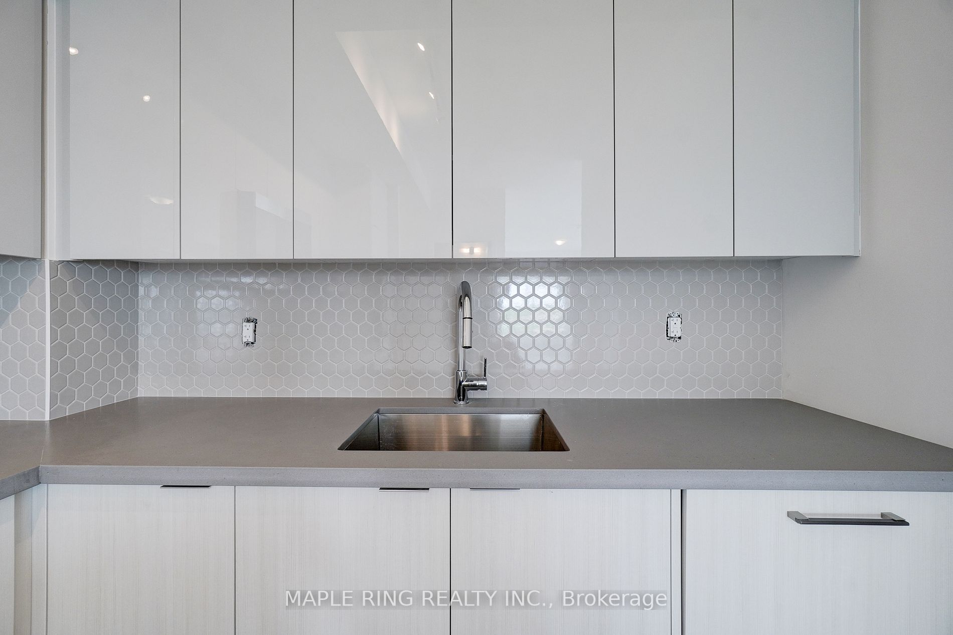 2481 Taunton Rd, #1102