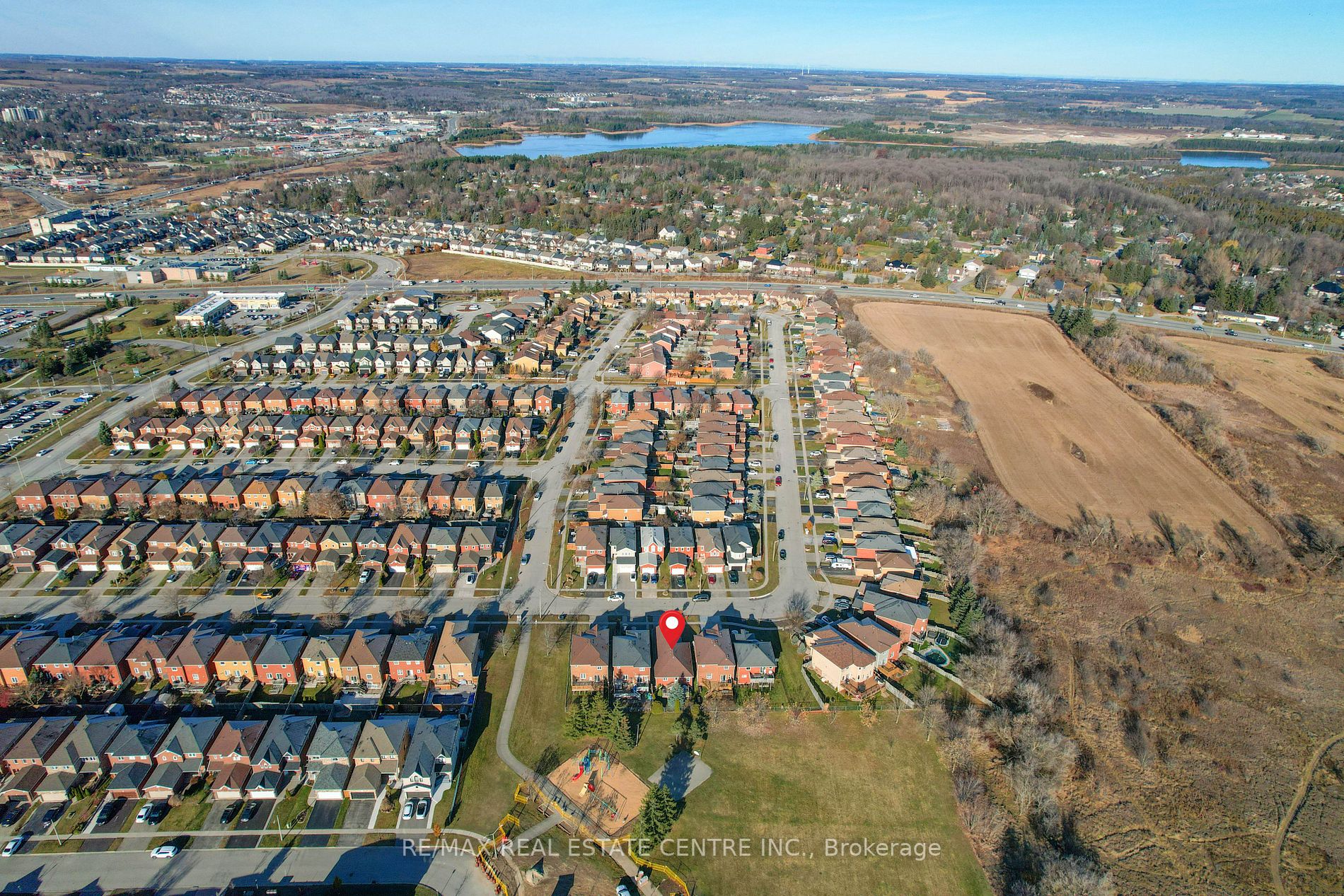 246 Howard Cres