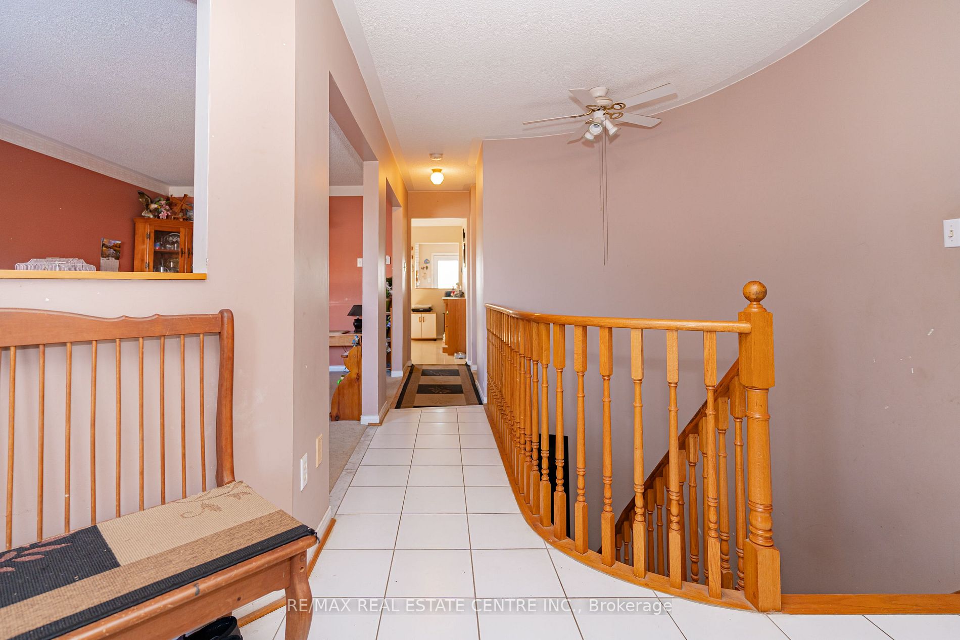 246 Howard Cres