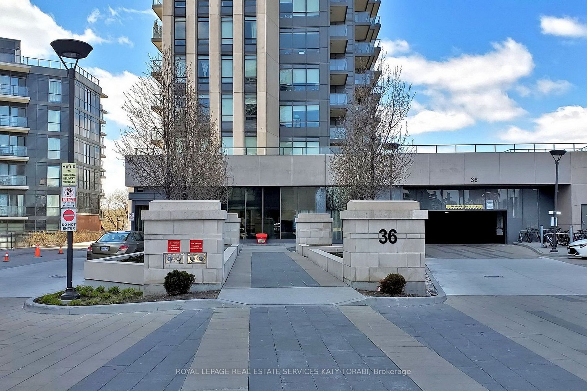 36 Park Lawn Rd, #1602