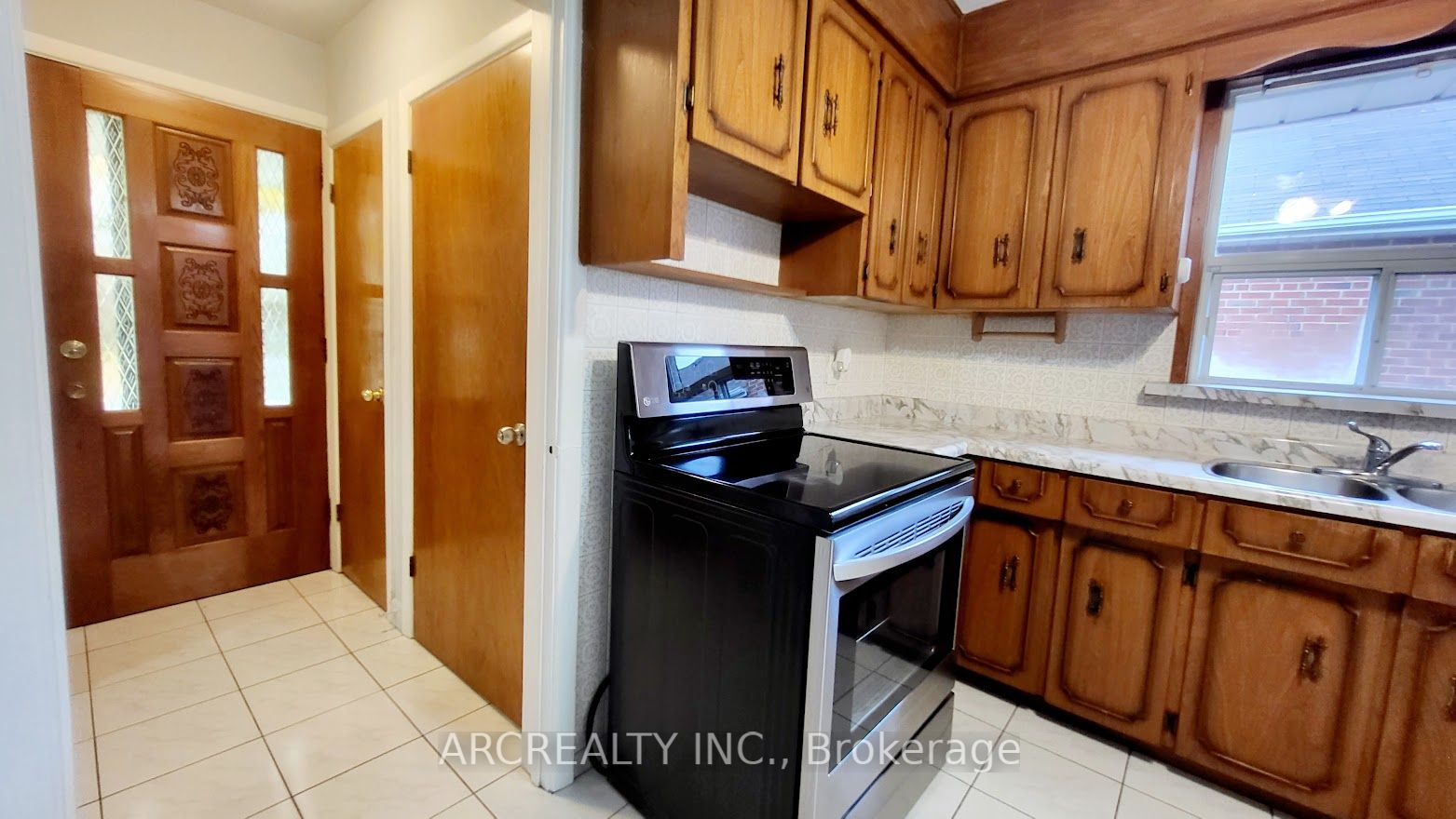 104 Edgecroft Rd, #Main