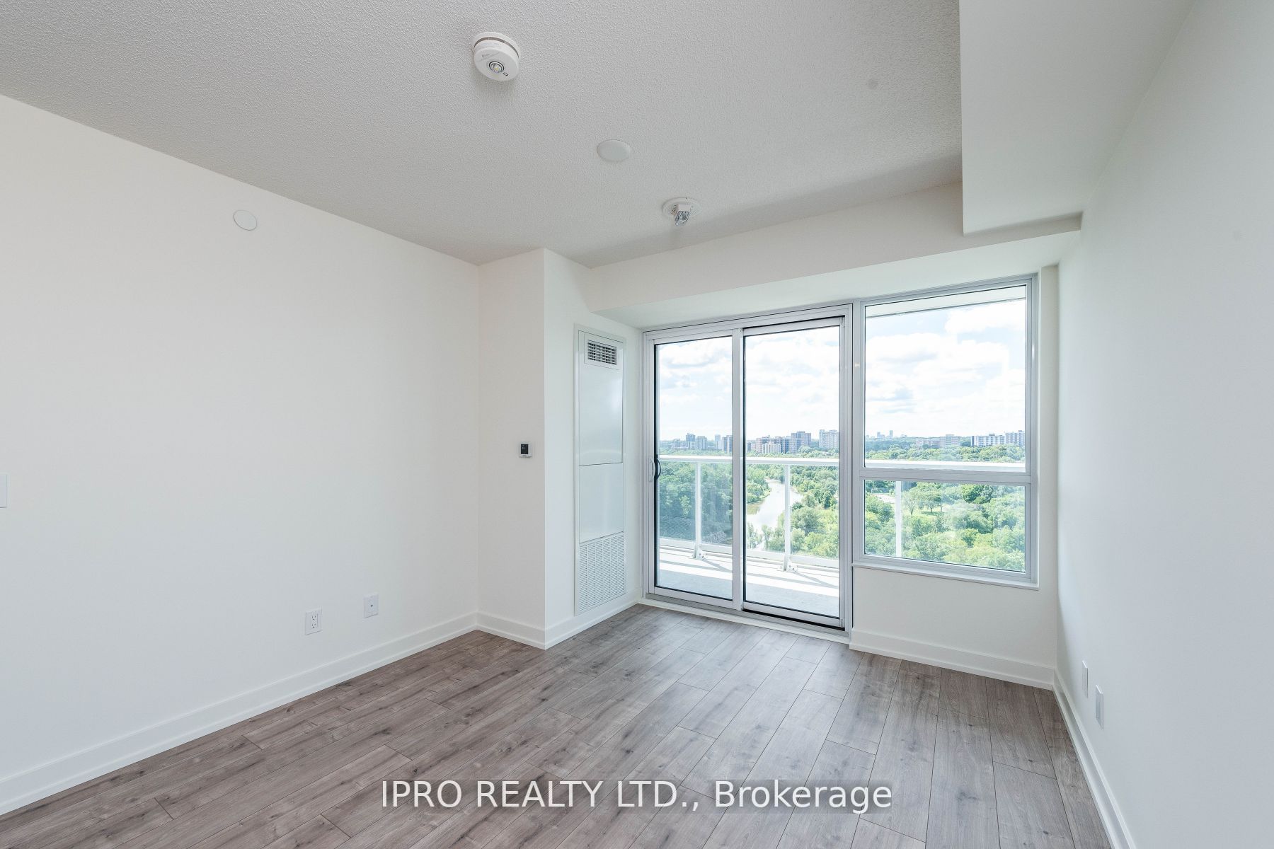 10 Wilby Cres, #1404