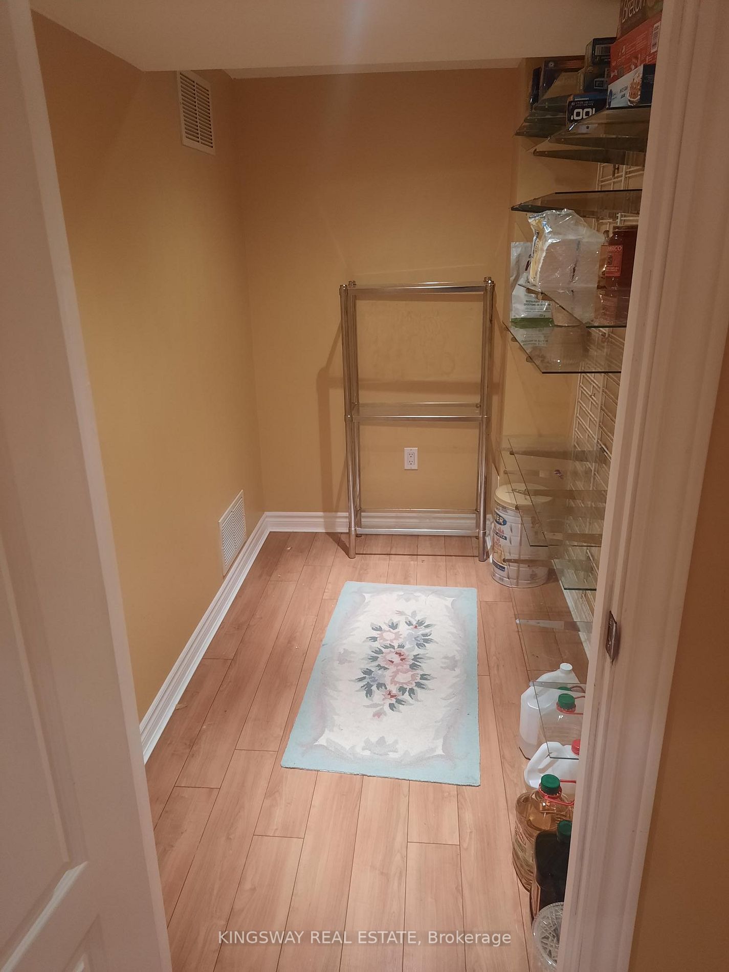 48 Ferncastle Cres