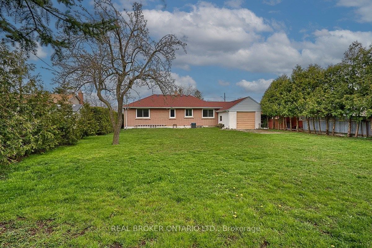 1158 Fisher Ave