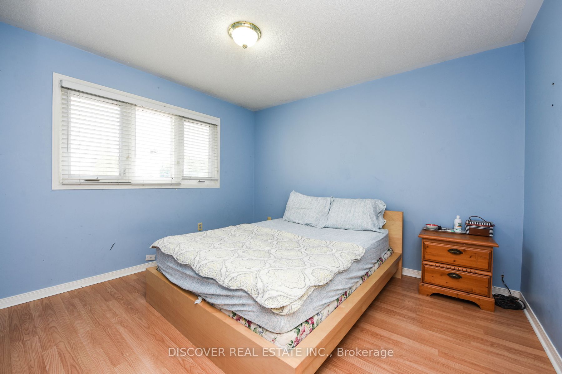 1521 Roseway Dr