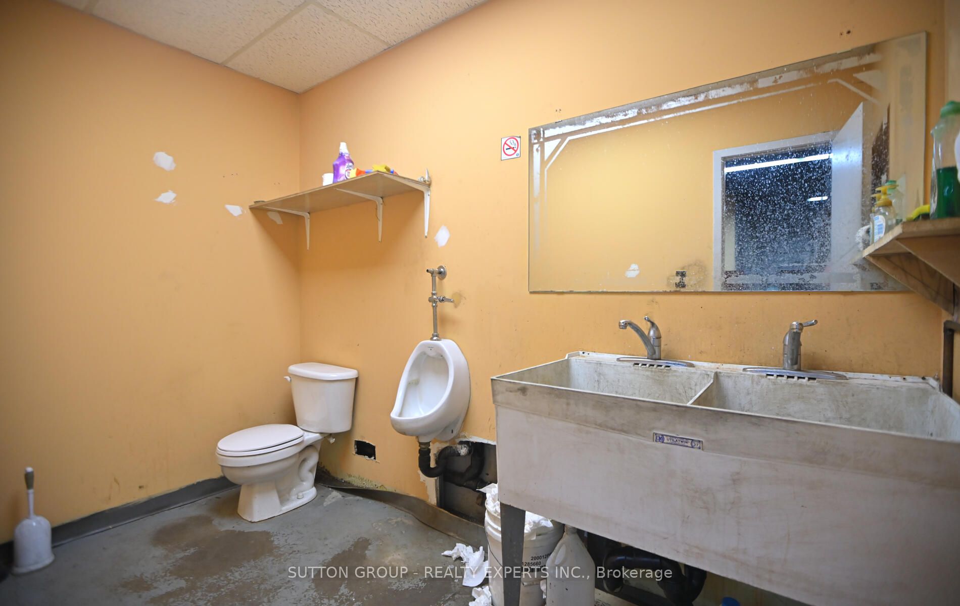 173 Advance Blvd, #53/54