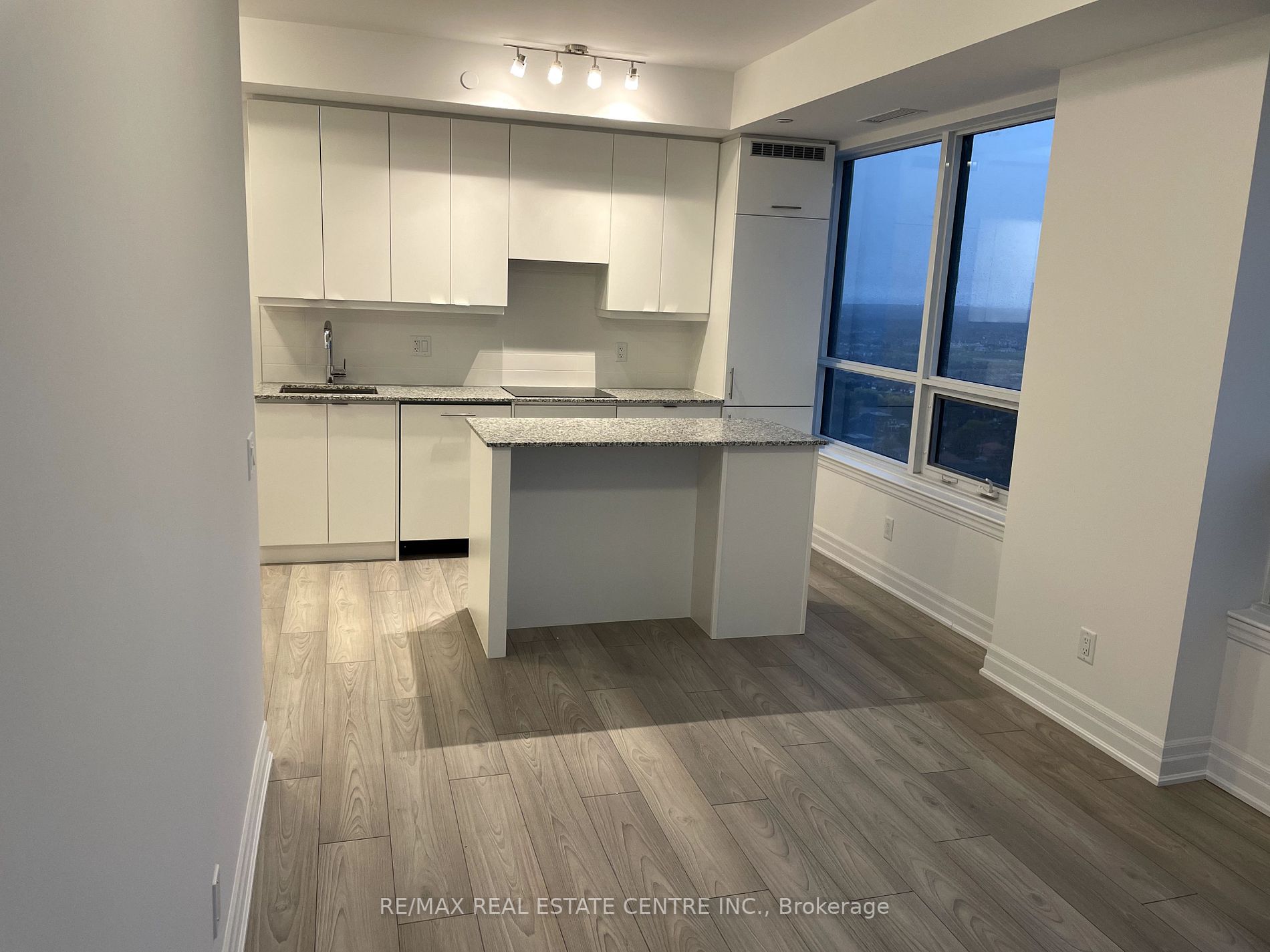 36 Elm Dr W, #3209