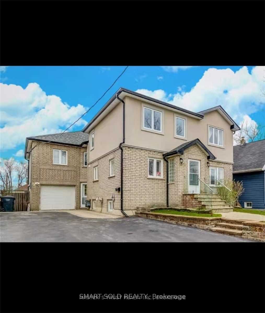 1078 Sawyer Ave