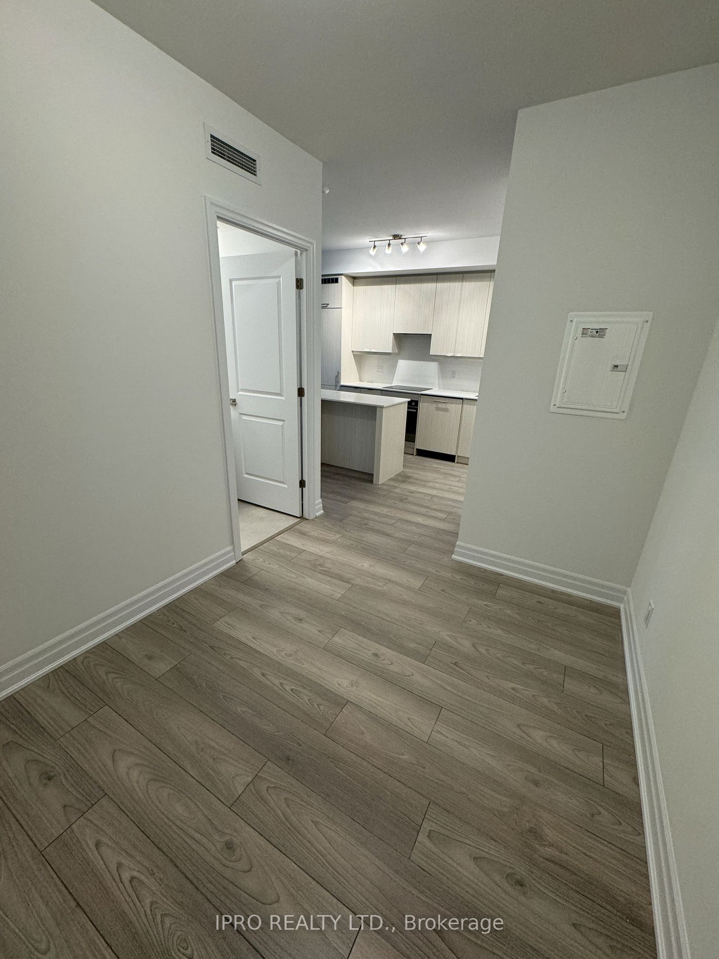 36 Elm Drive W #2303