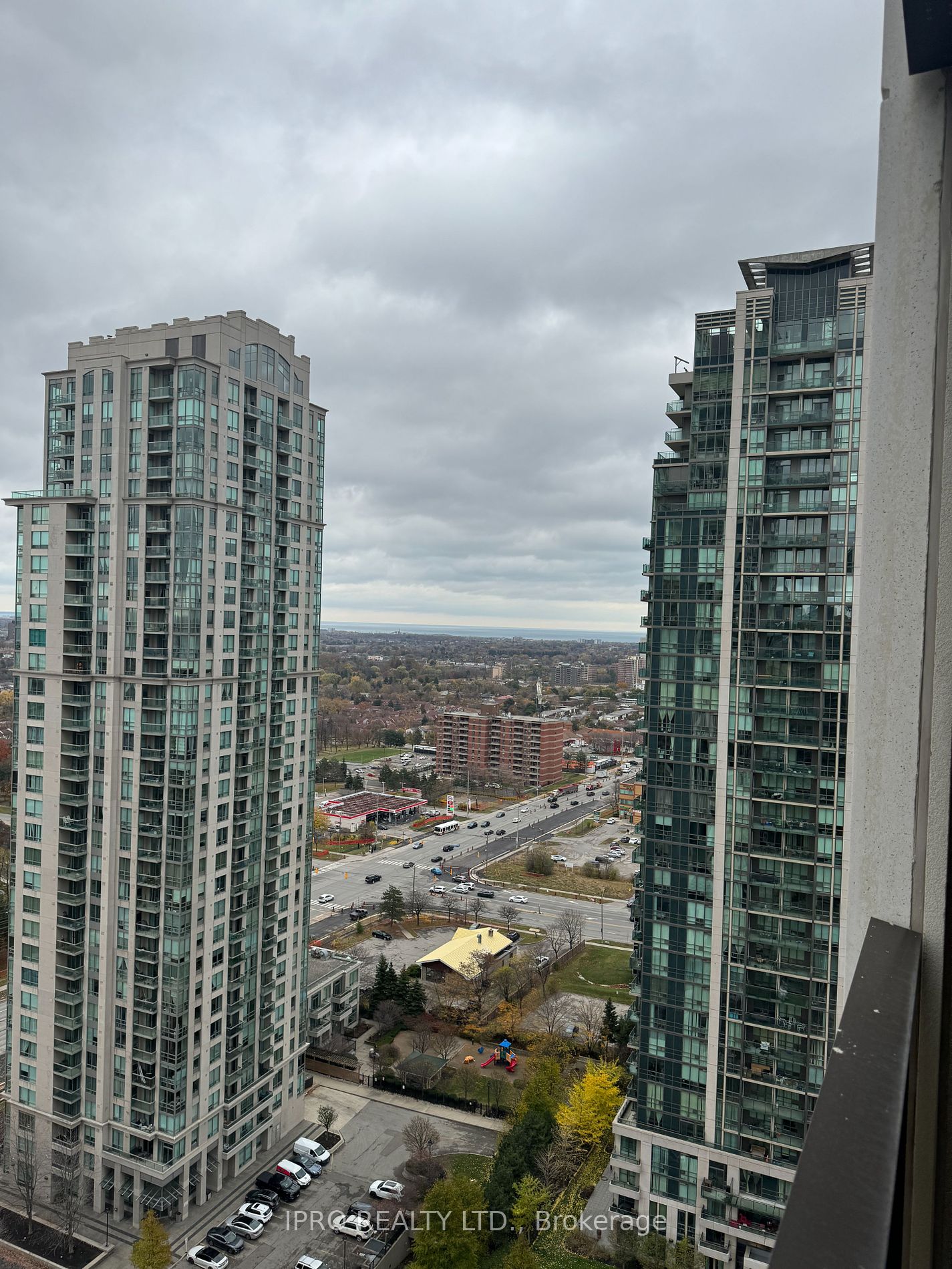 36 Elm Drive W #2303
