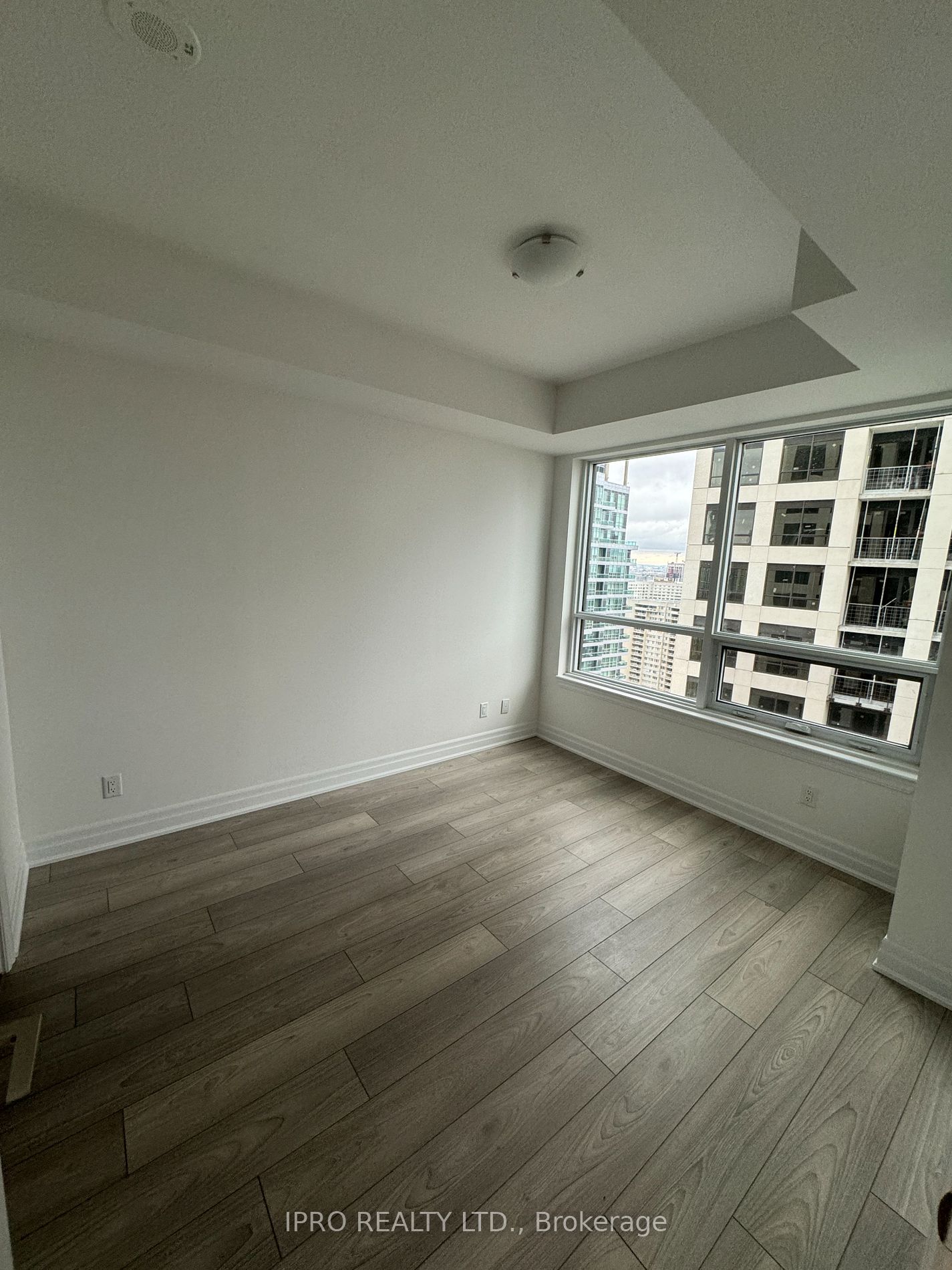 36 Elm Drive W #2303