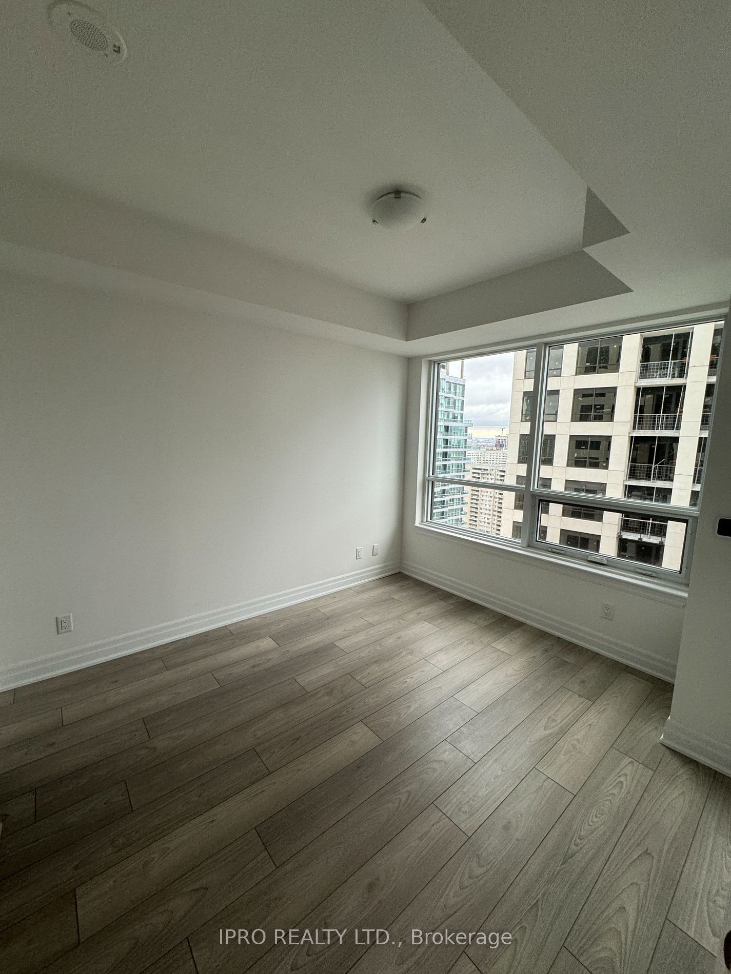 36 Elm Drive W #2303