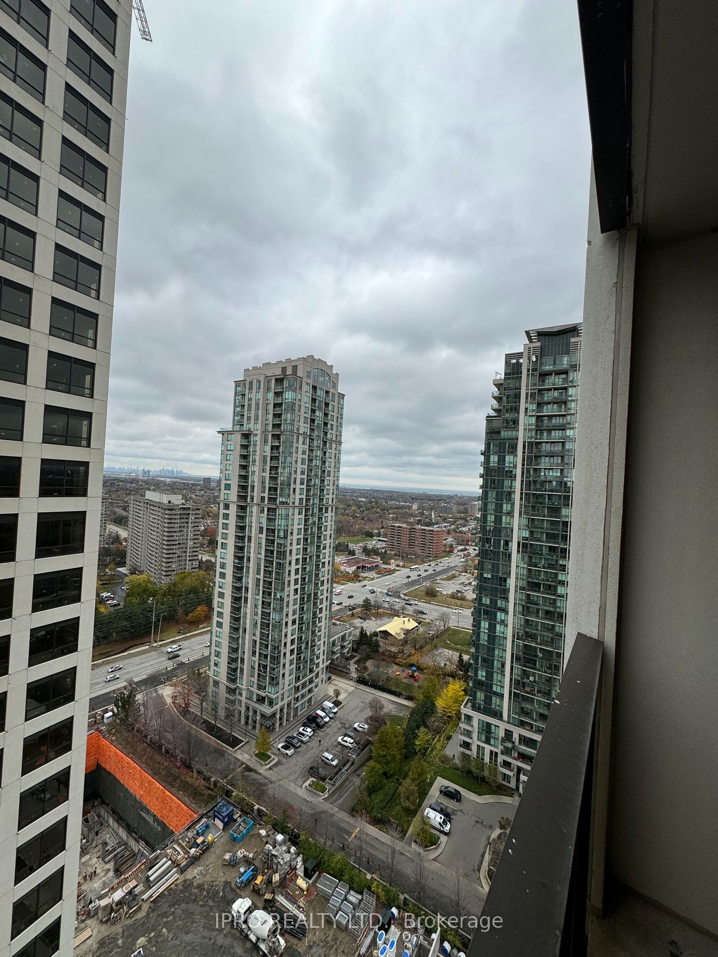 36 Elm Drive W #2303