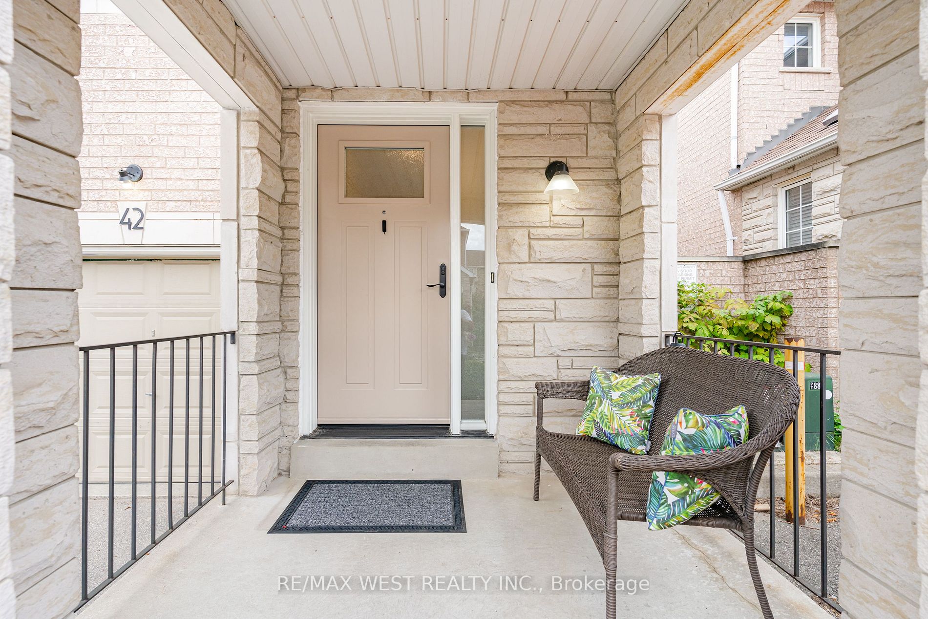 42 Pioneer Ave, #28
