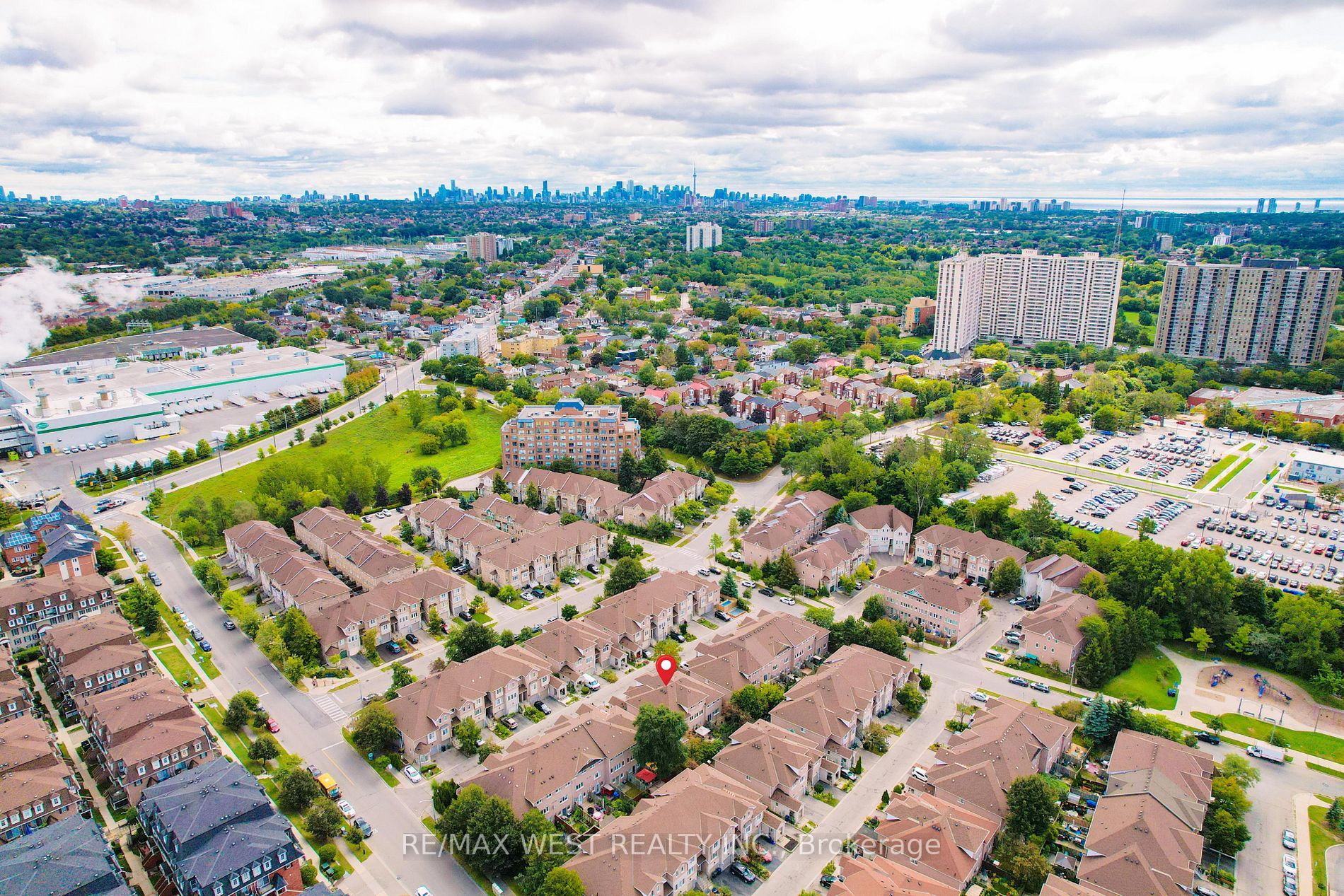 42 Pioneer Ave, #28