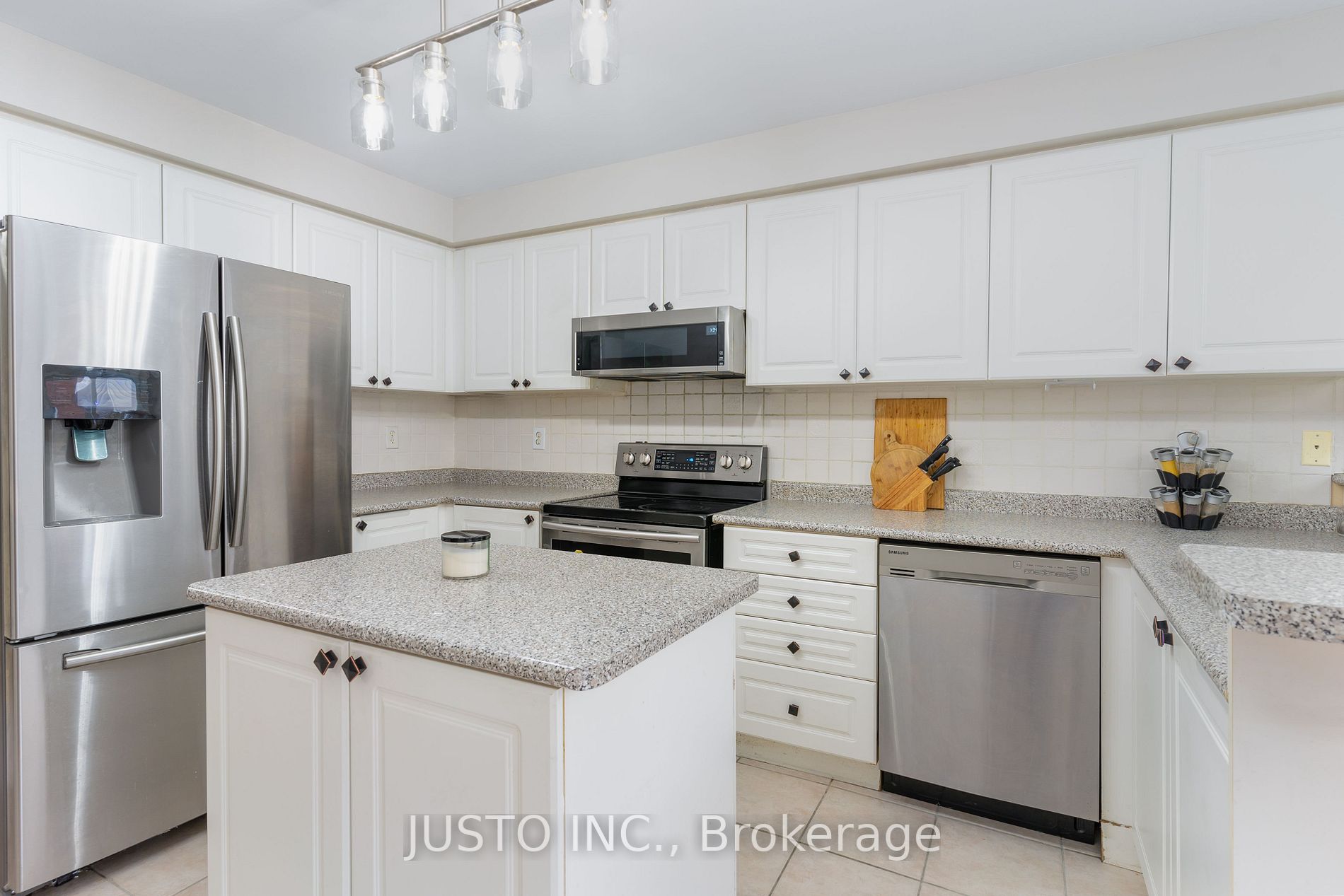 44 Sandyshores Dr