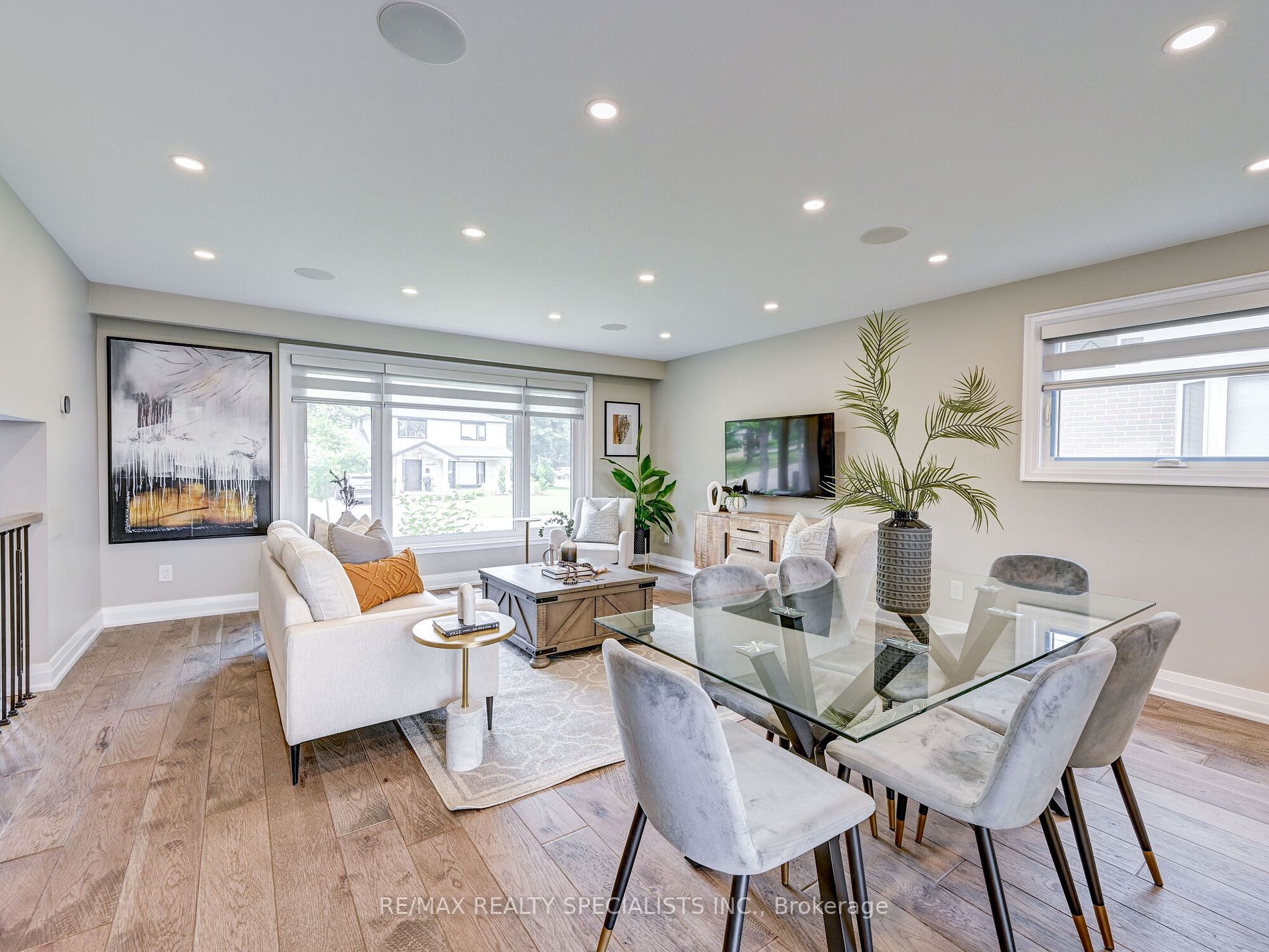 3 Lockton Crescent