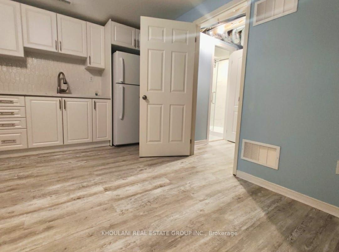 615 Mockridge Terr