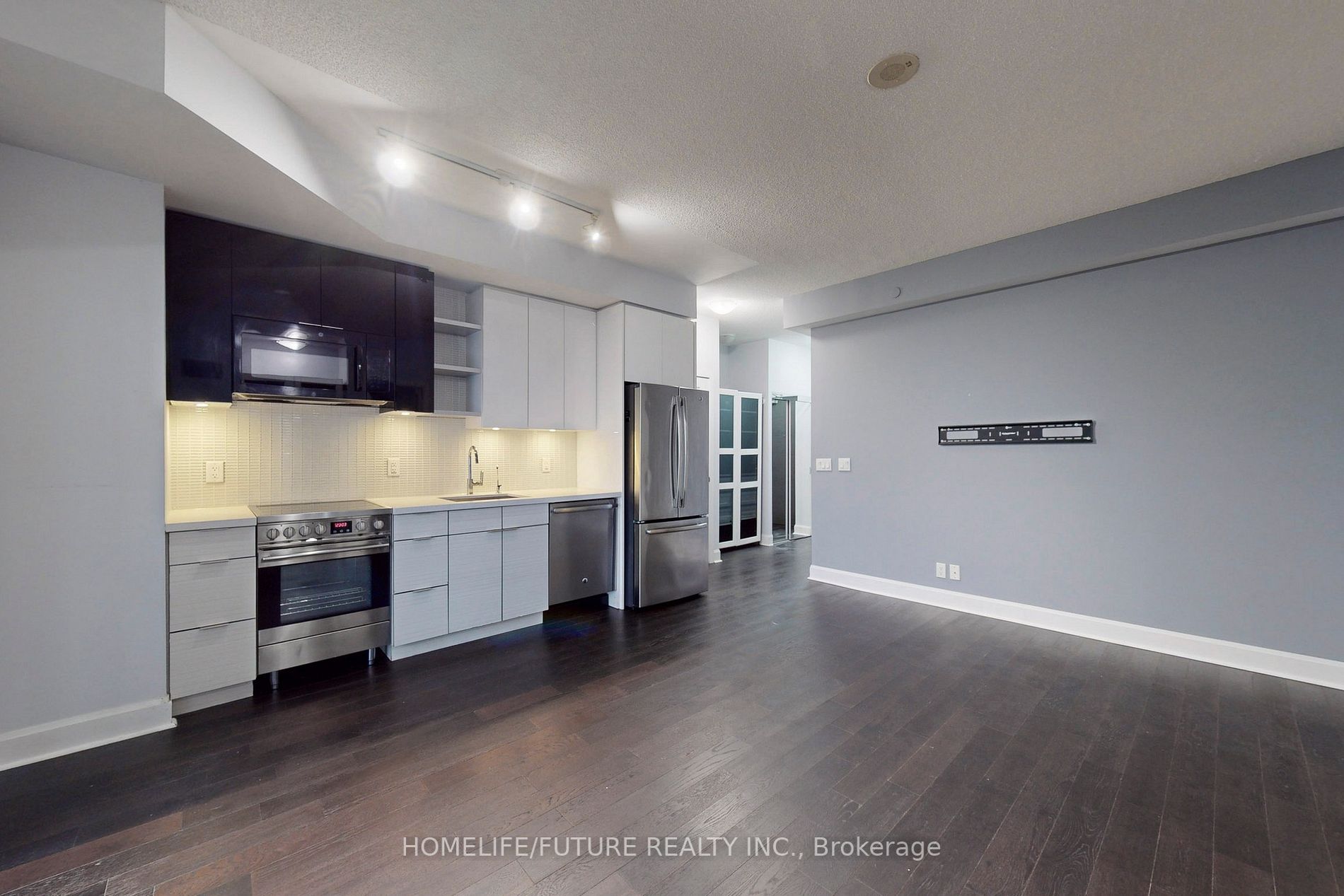 33 Shore Breeze Dr, #3301