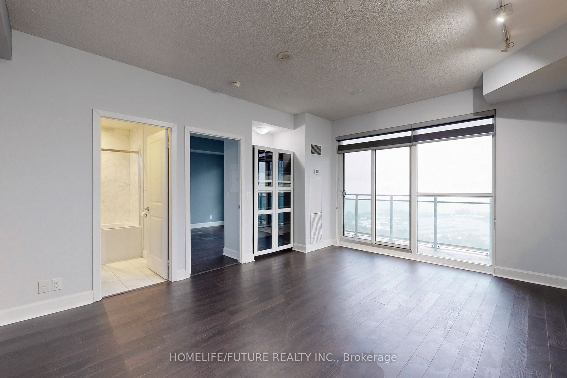 33 Shore Breeze Dr, #3301