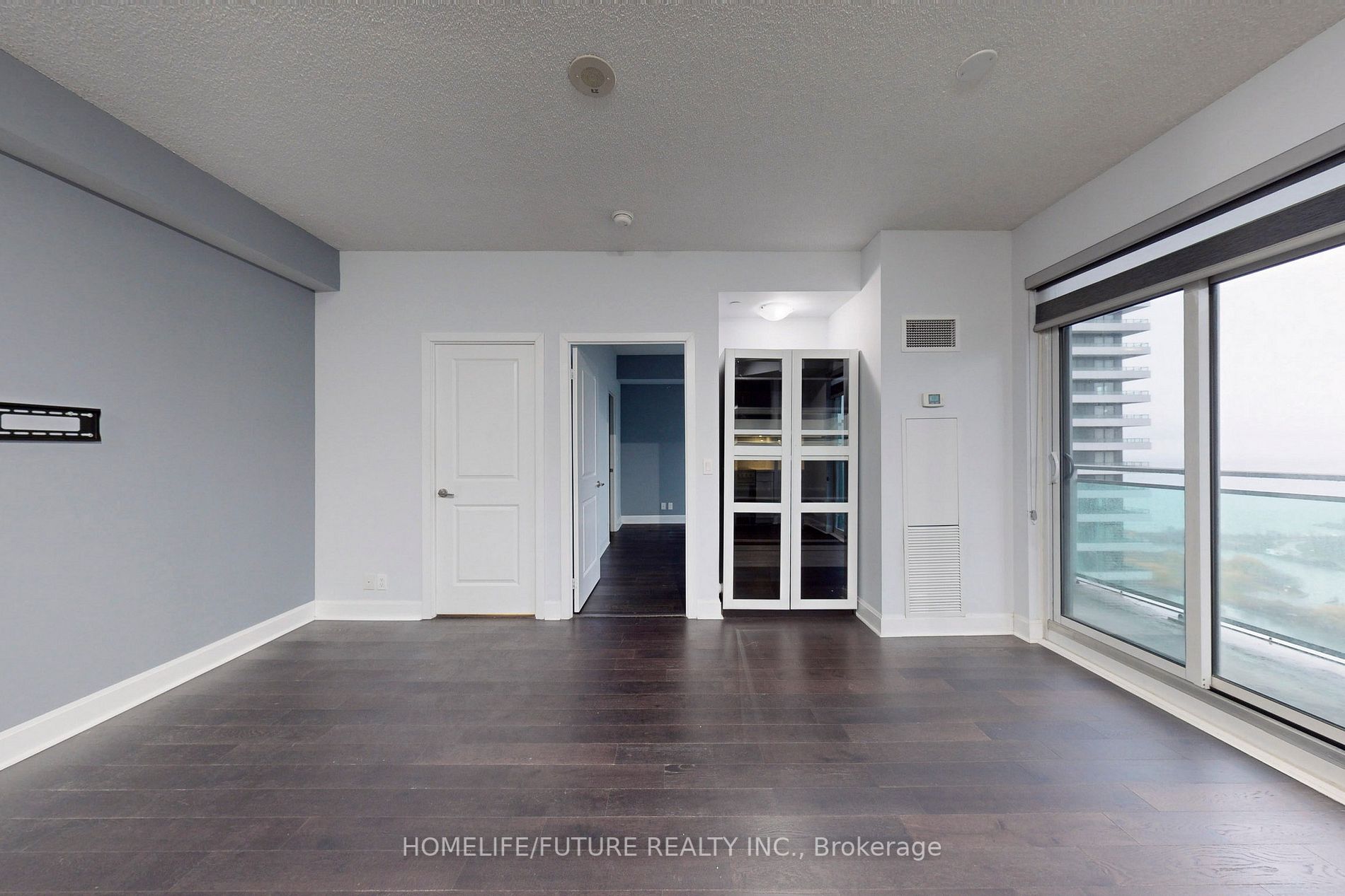 33 Shore Breeze Dr, #3301