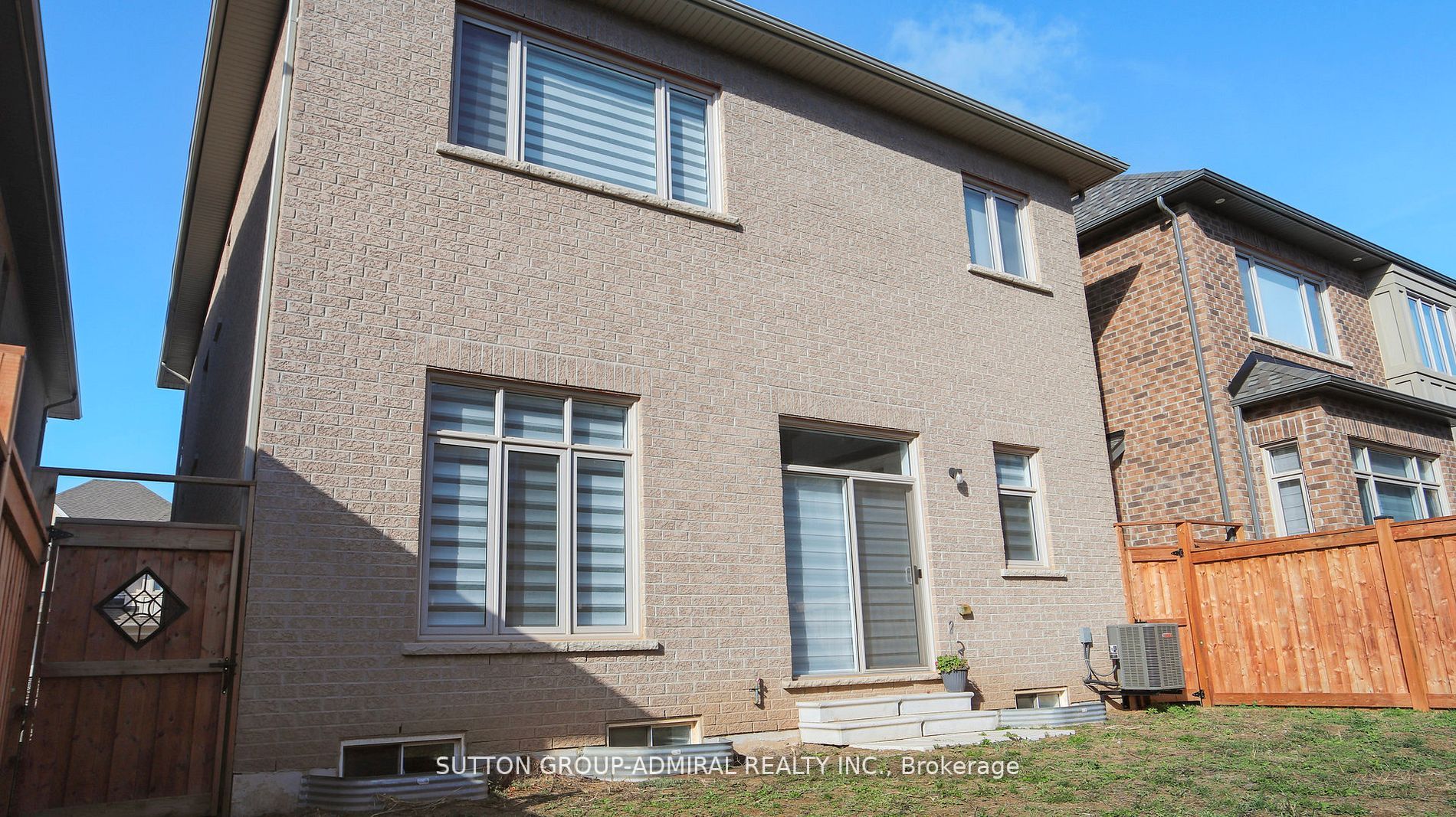 34 Carnegie Dr