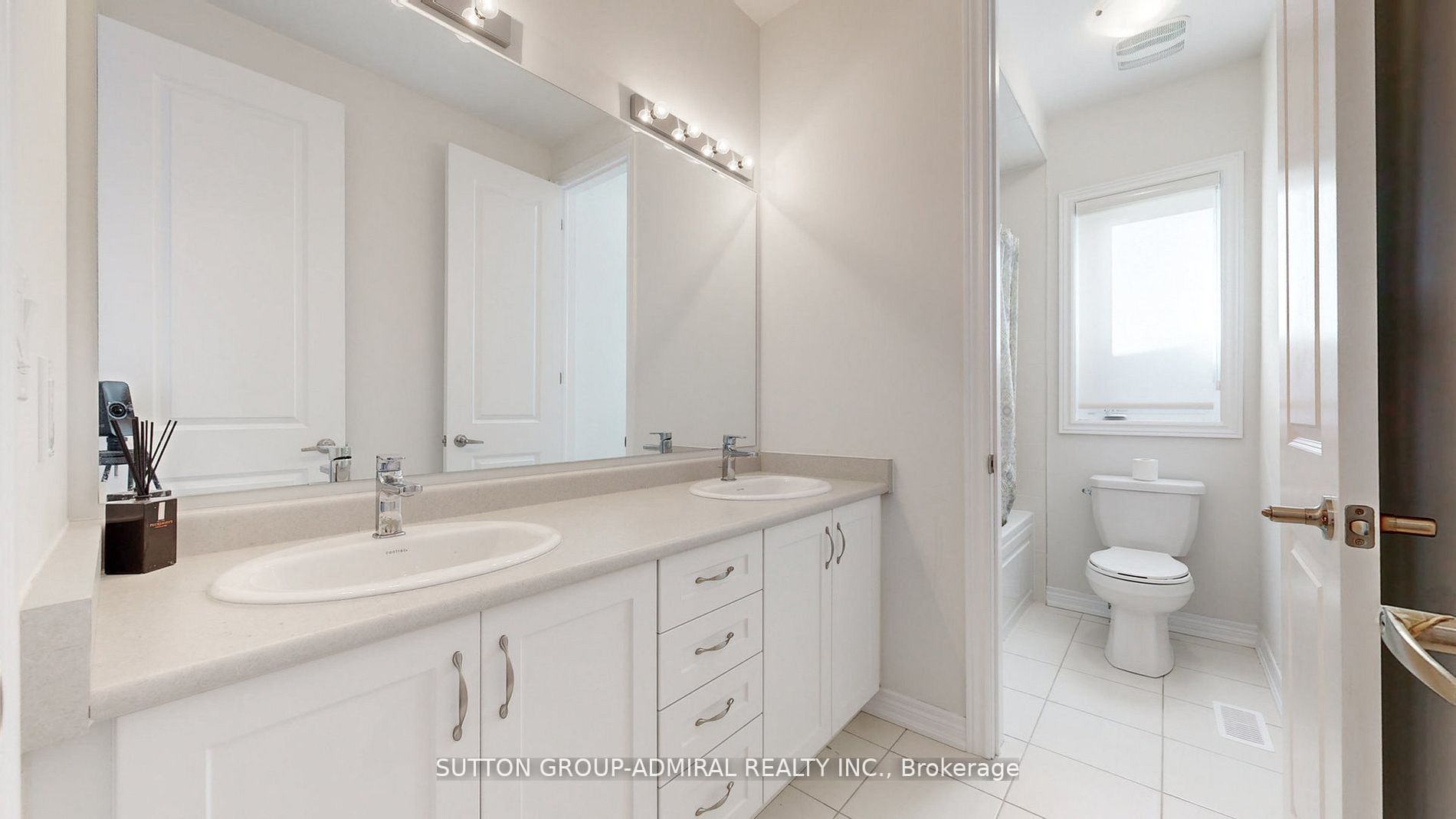 34 Carnegie Dr