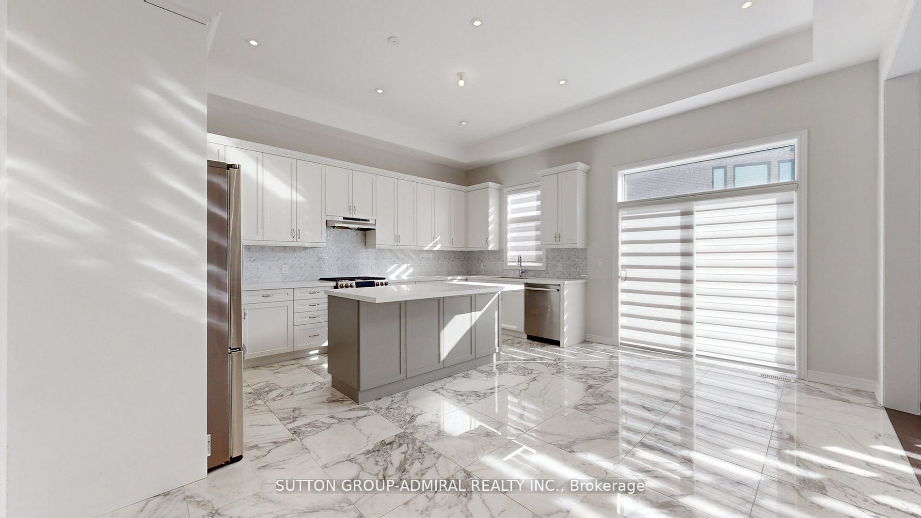 34 Carnegie Dr