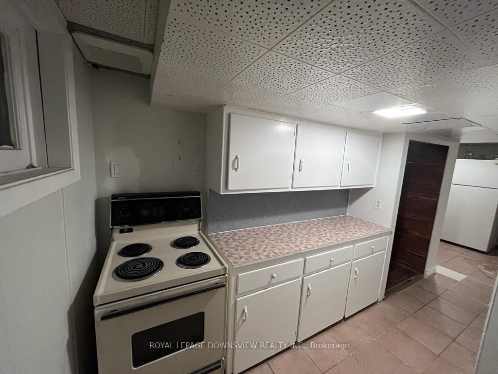 22 Northampton Dr W