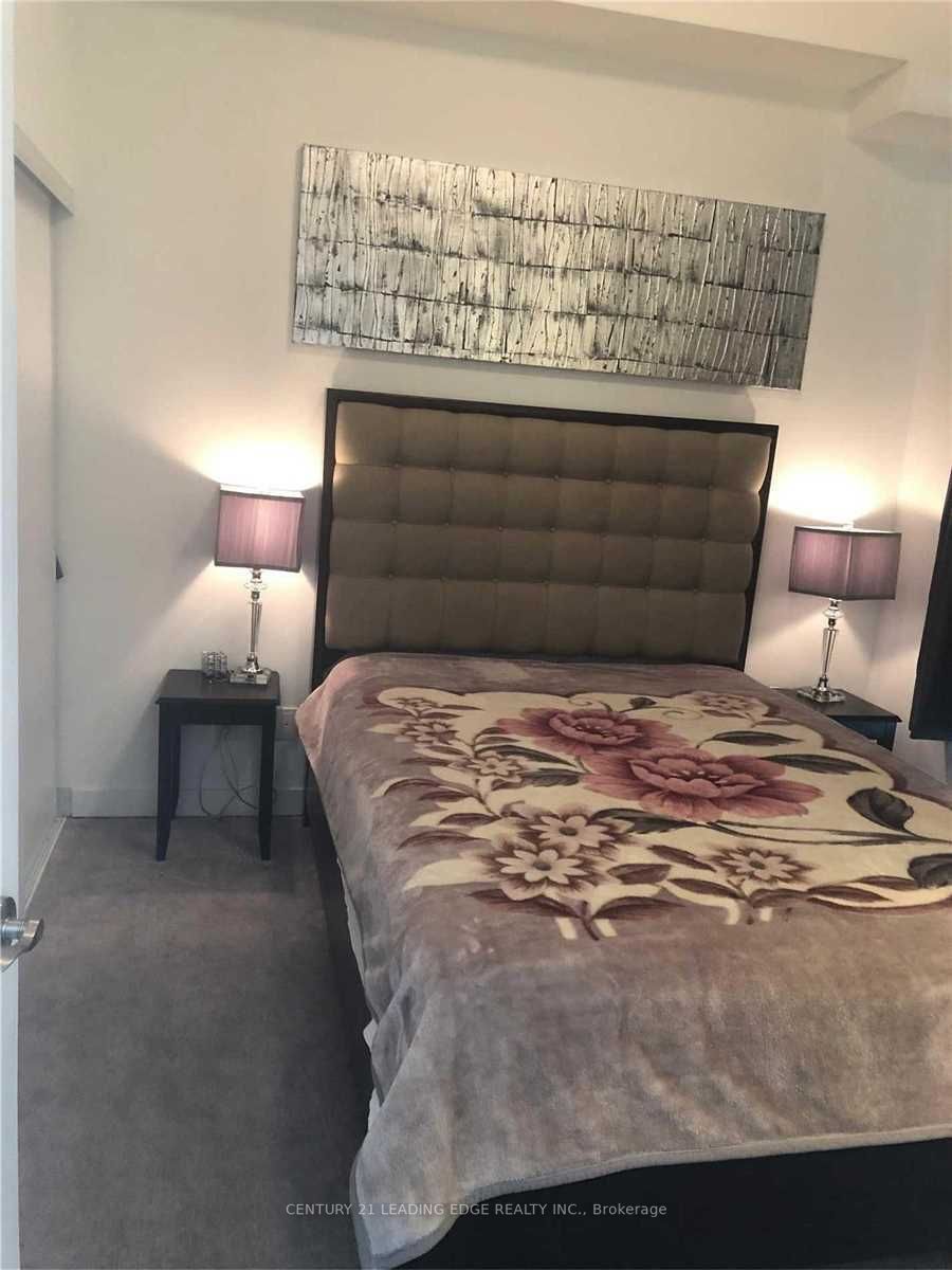 840 QUEENS PLATE Drive, #1612
