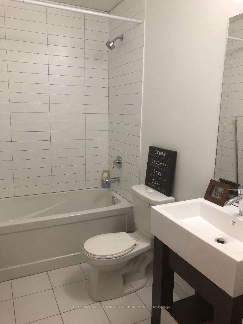840 QUEENS PLATE Drive, #1612
