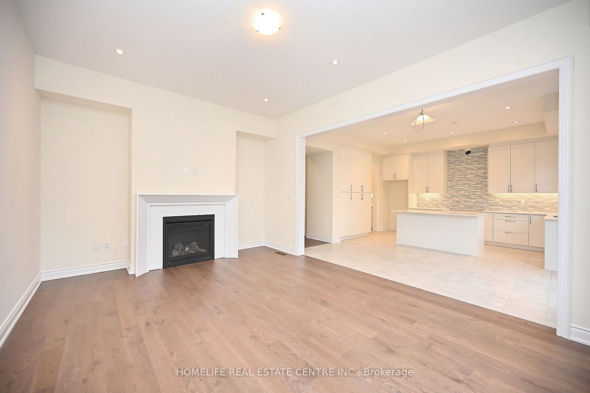 3412 Mosley Gate