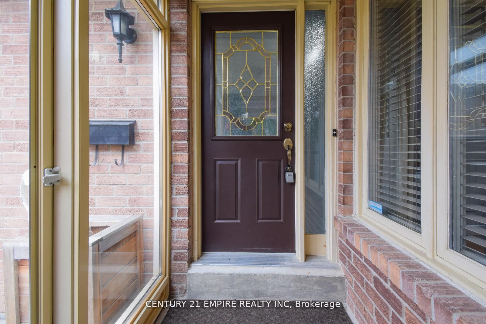 350 Harrowsmith Drive
