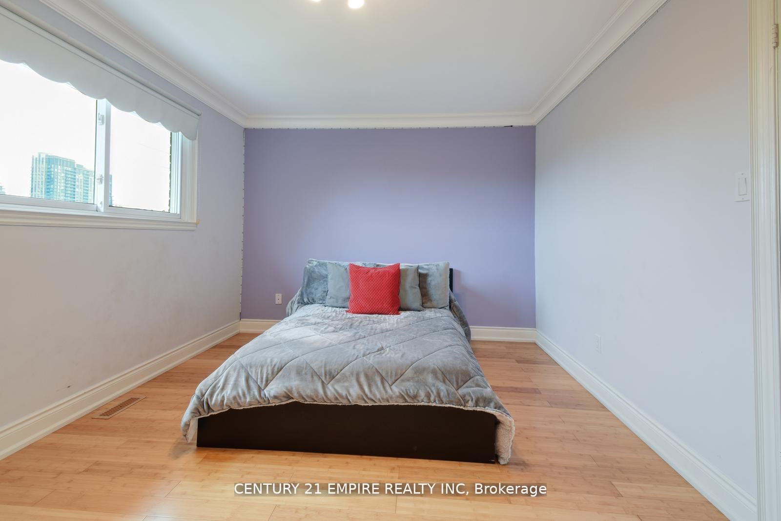 350 Harrowsmith Drive