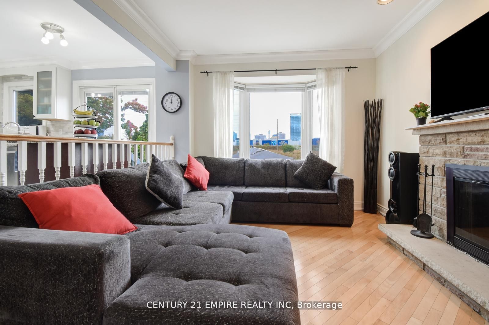350 Harrowsmith Drive