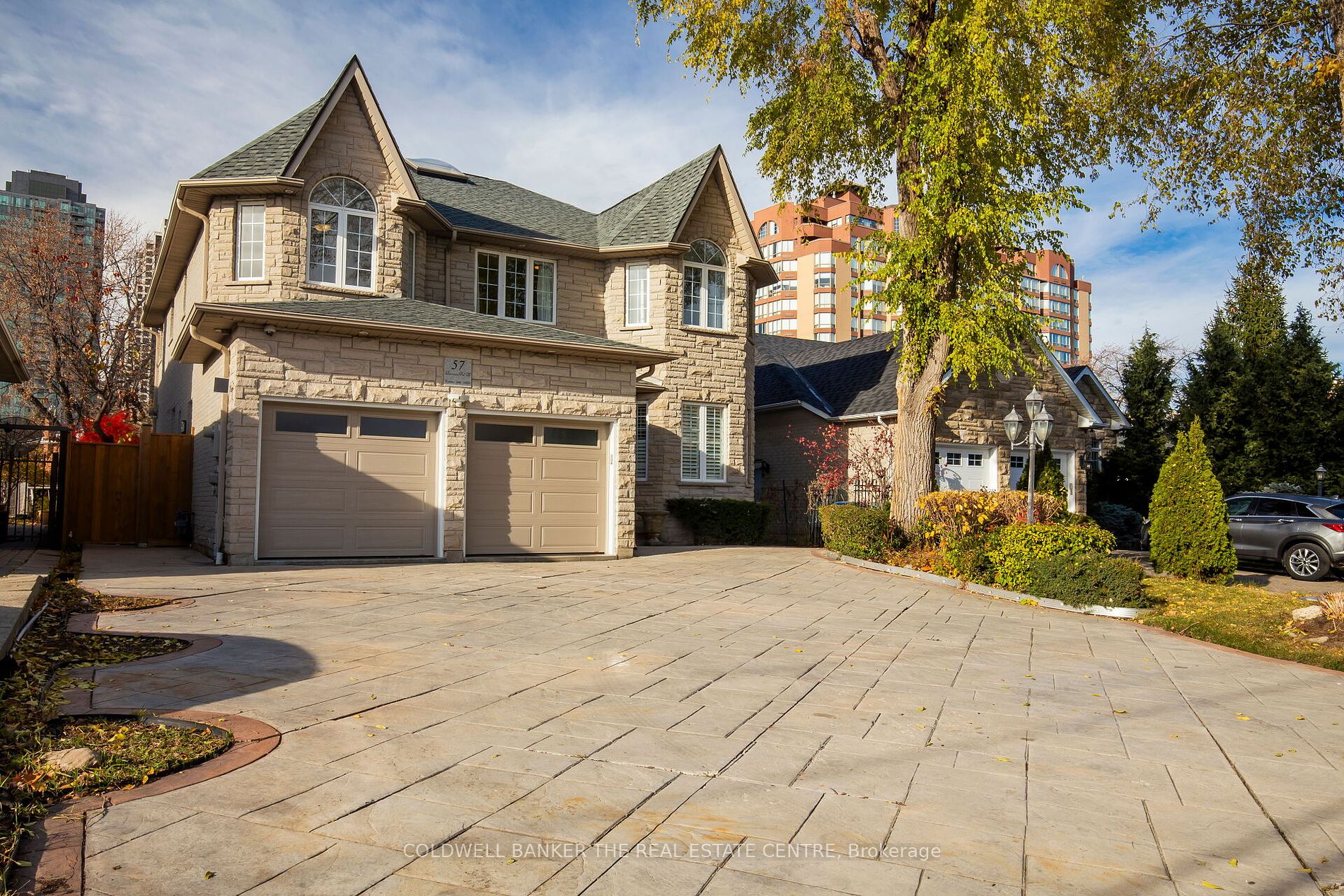 57 Fairview Road W