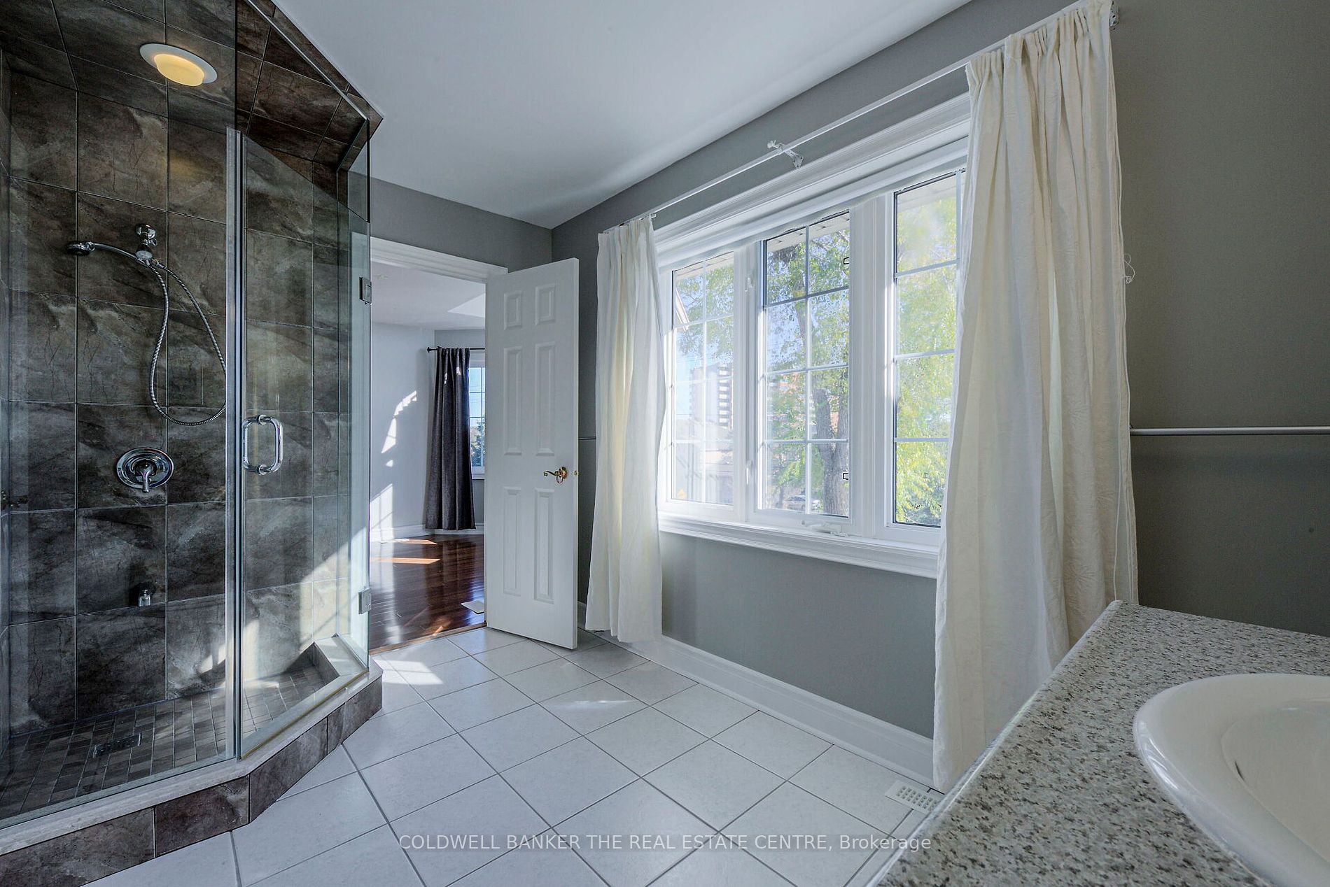57 Fairview Road W