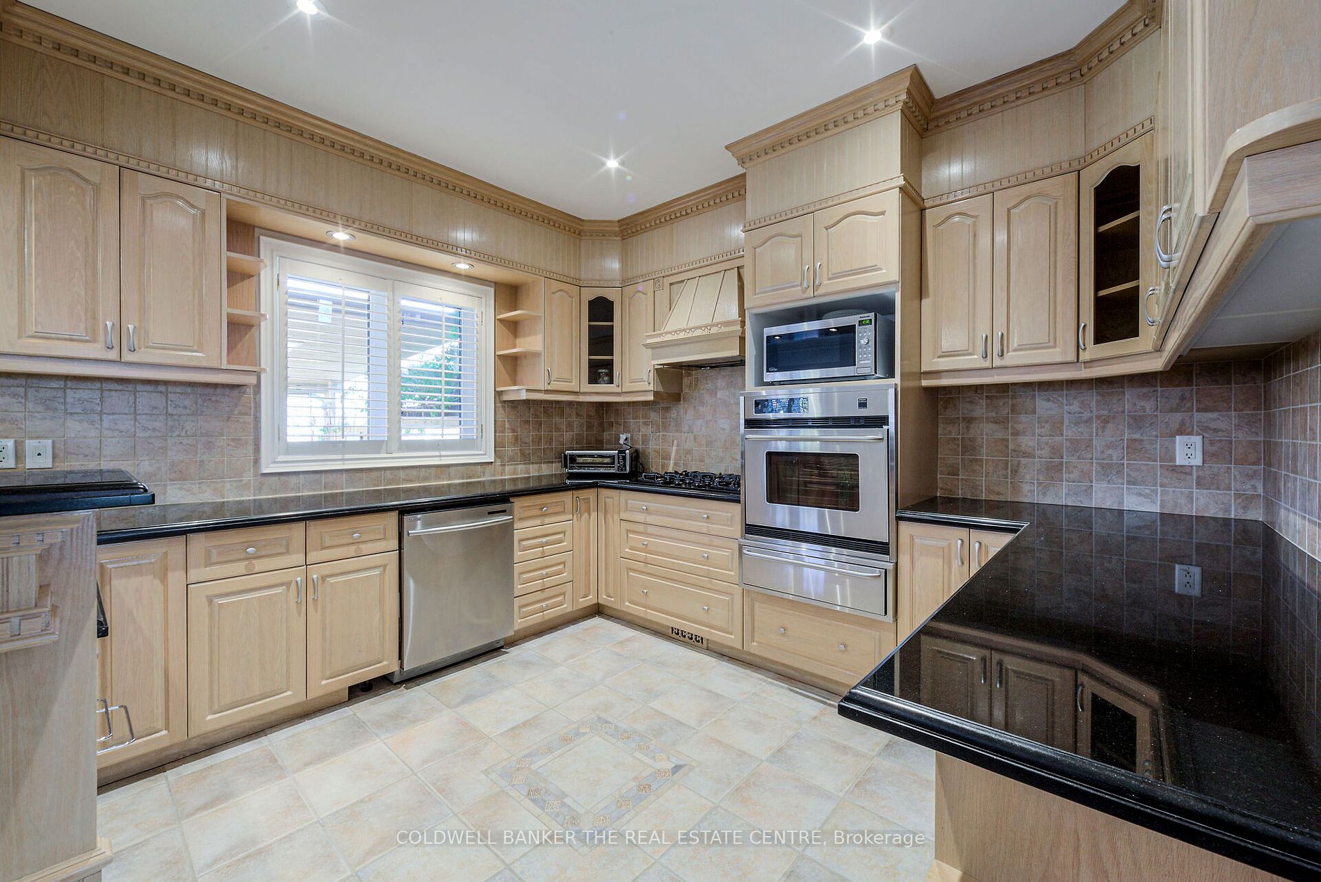 57 Fairview Road W