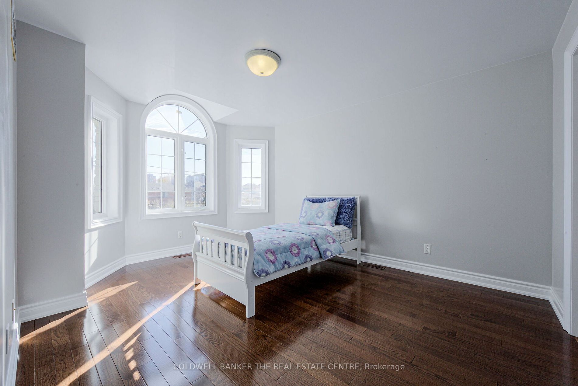 57 Fairview Road W