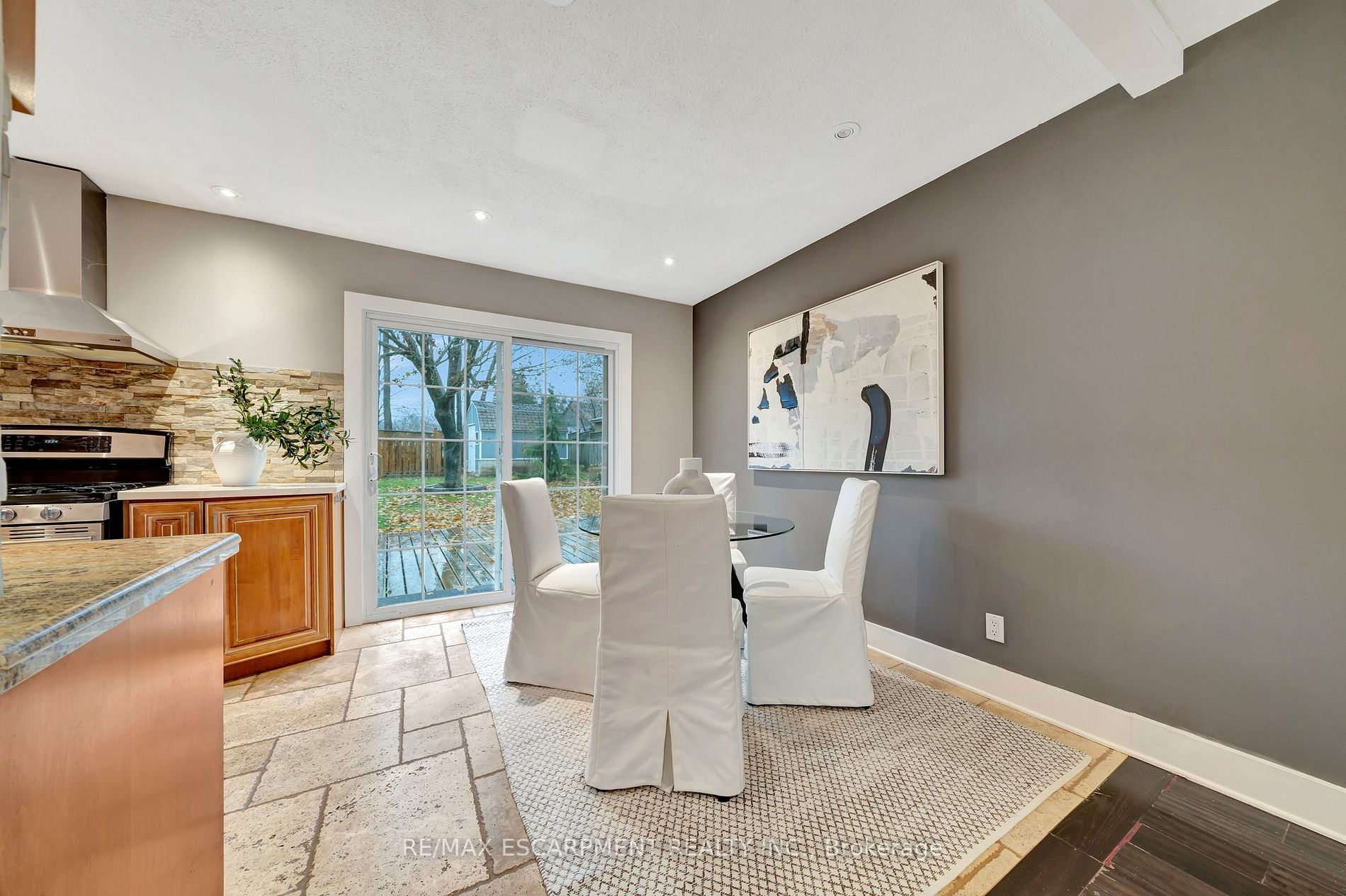 141 Otter Cres