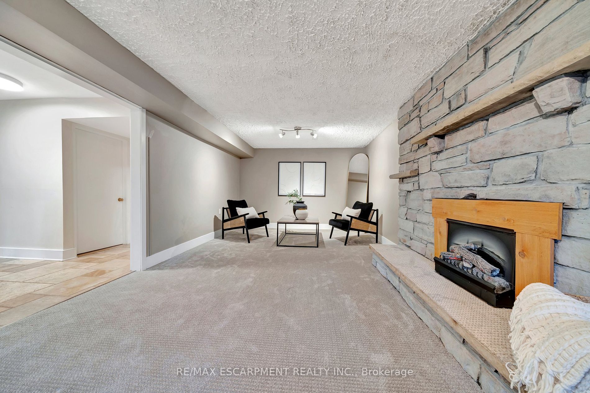 141 Otter Cres