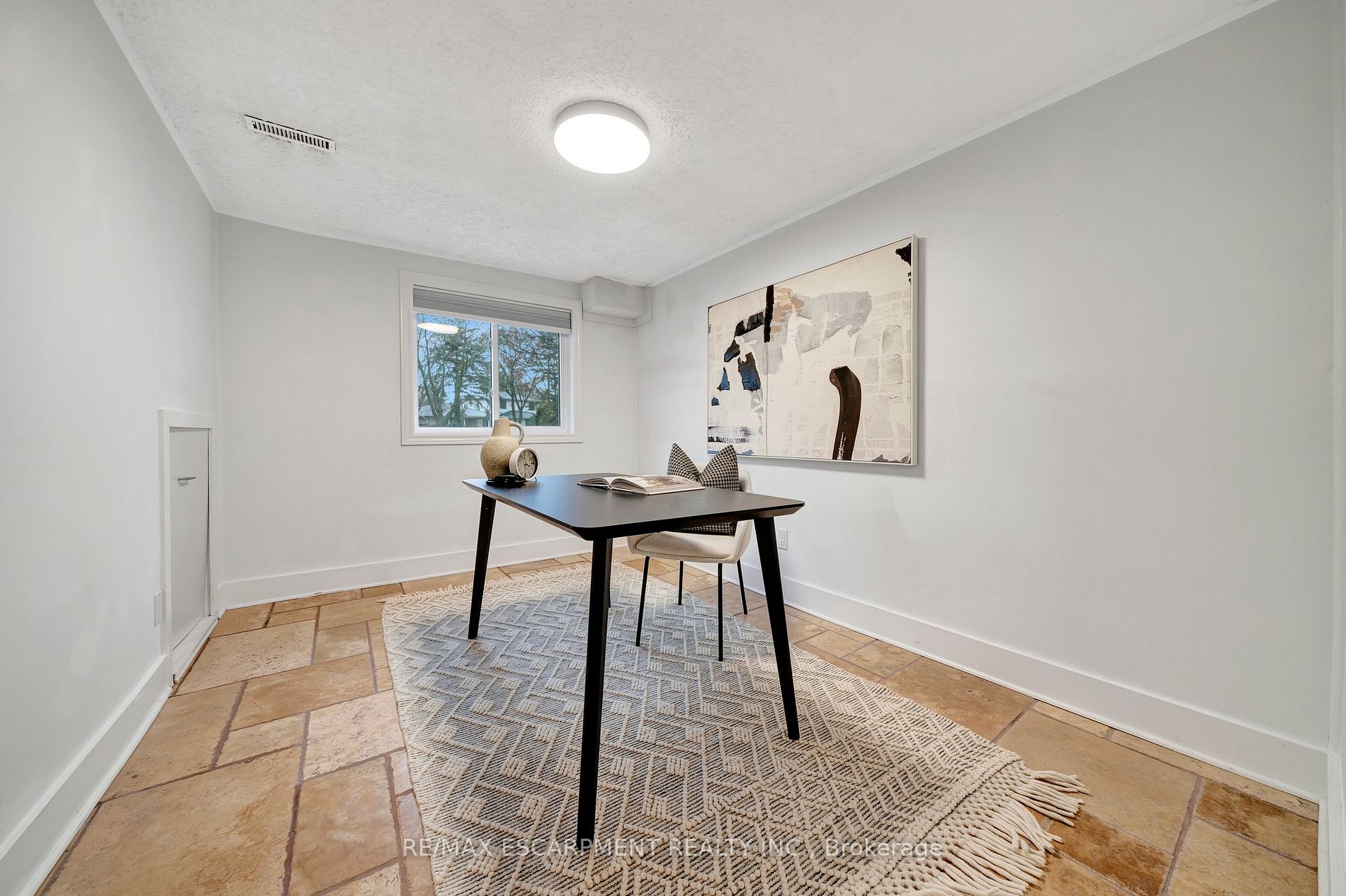 141 Otter Cres