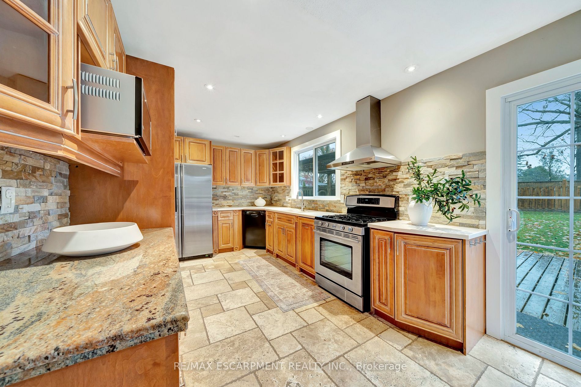 141 Otter Cres