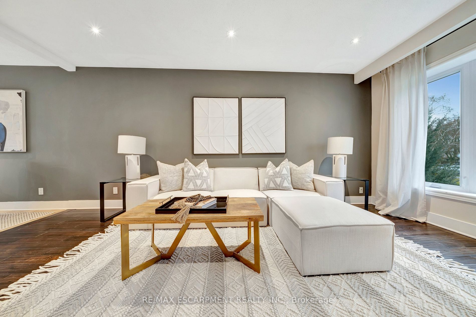 141 Otter Cres
