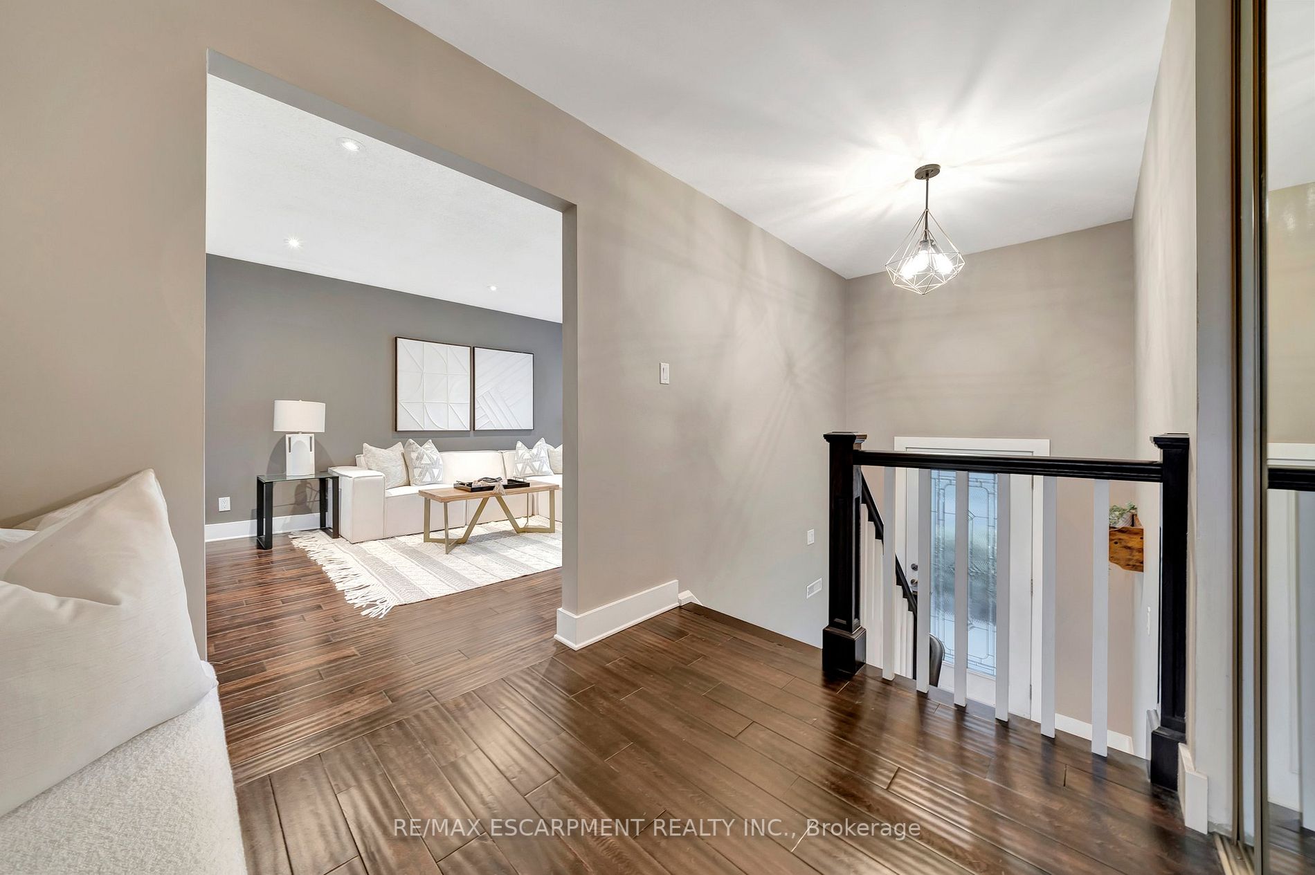 141 Otter Cres