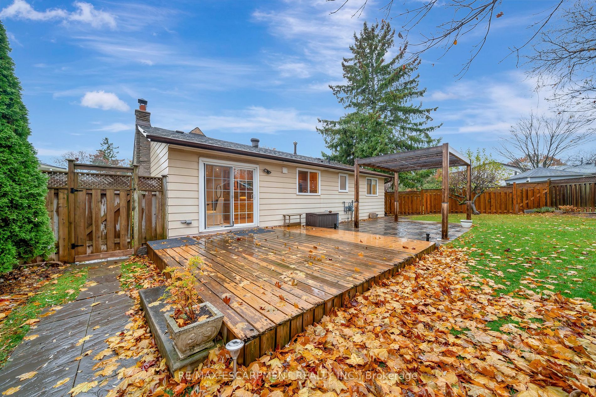 141 Otter Cres