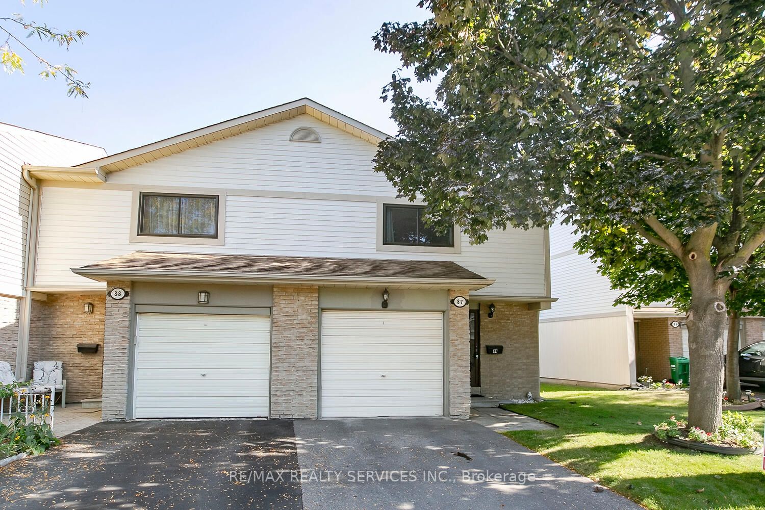 87 Ashton Cres, #87